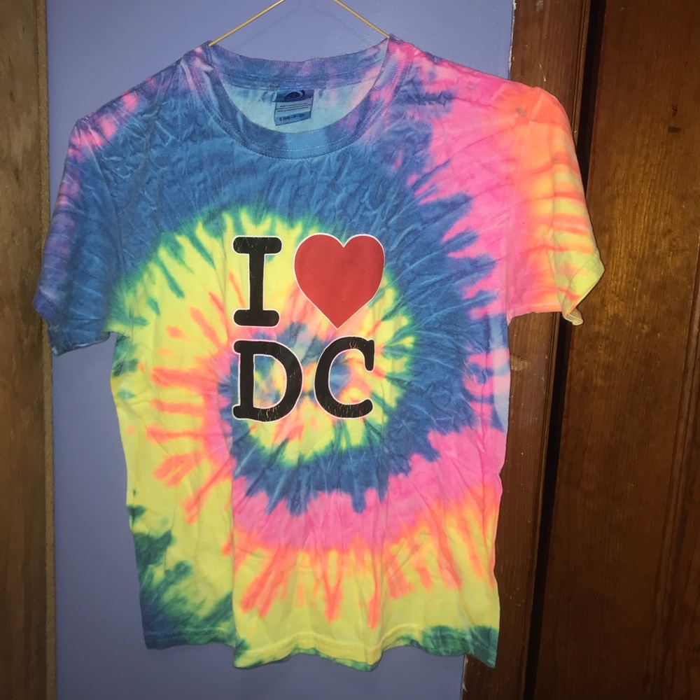 Tie dye very cute I heart DC tee !